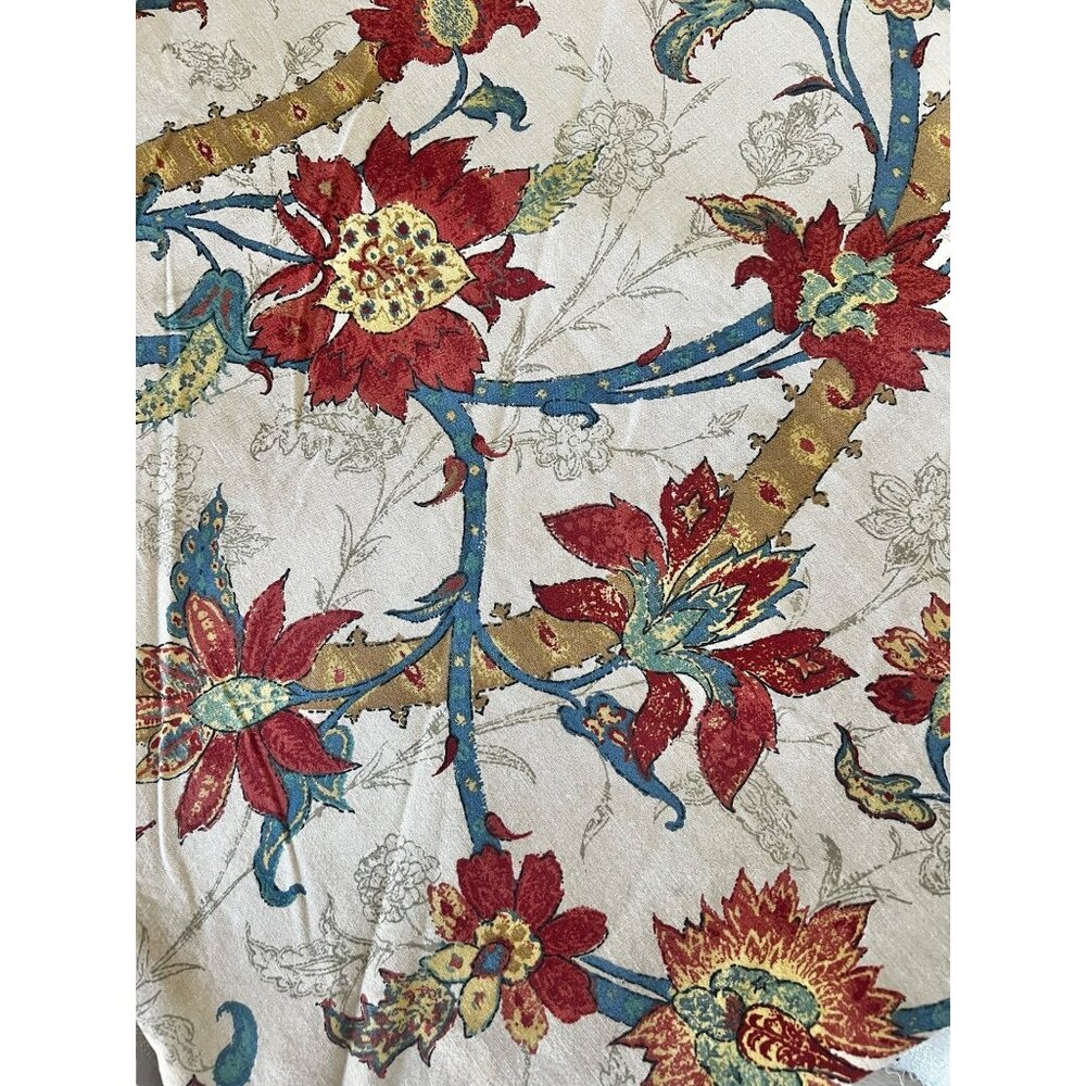 Floral Tablecloth Oval 62" x 65" Dia.  Cotton Fabric Floral End Seams - Picture 2 of 13